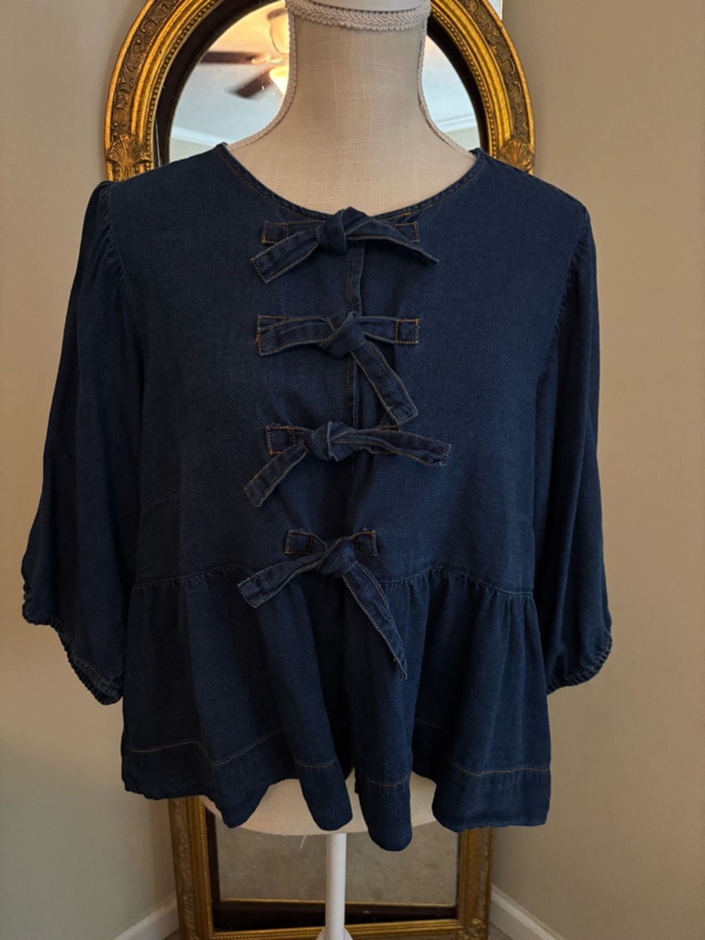 🚍📝📚 Velvet Heart Denim Tie-Front Peplum top With Snaps  - size Large